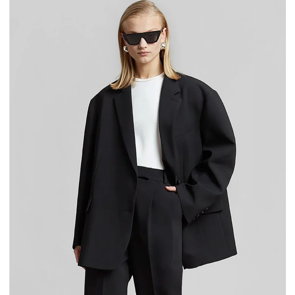 The Frankie Shop Bea Oversized Blazer in Black, Medium